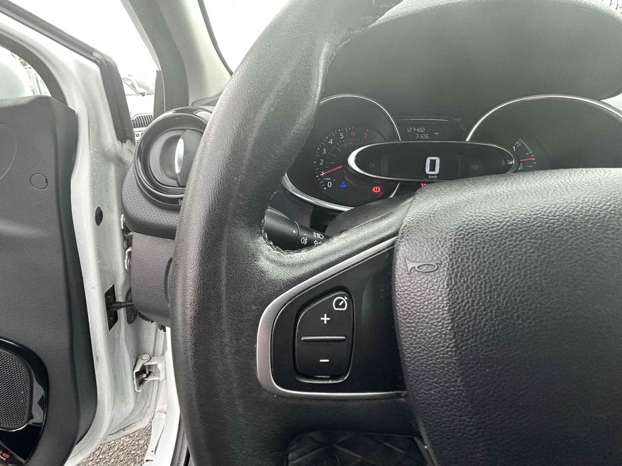 2016 Renault CLIO - 25