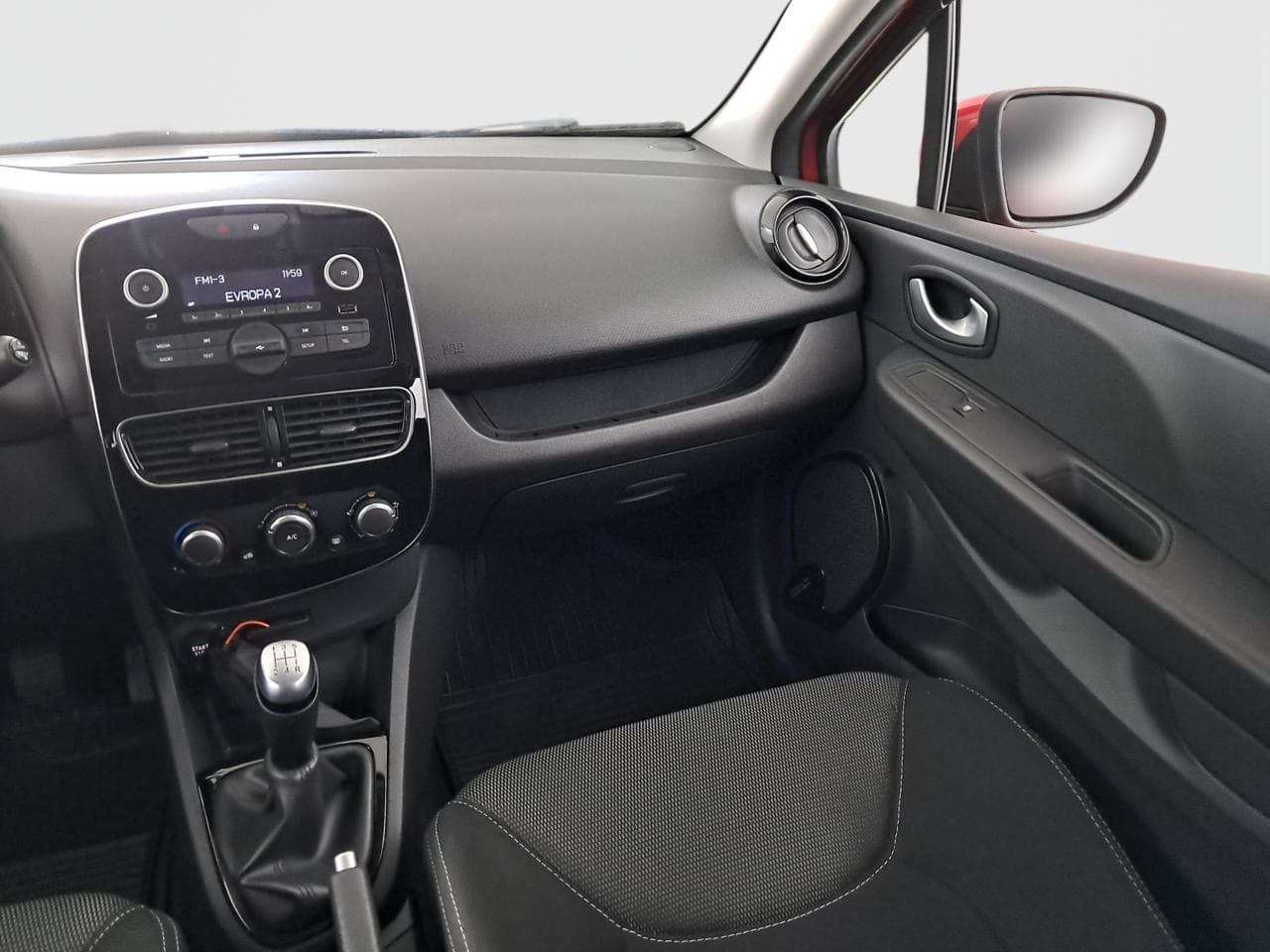 2020 Renault CLIO - 18