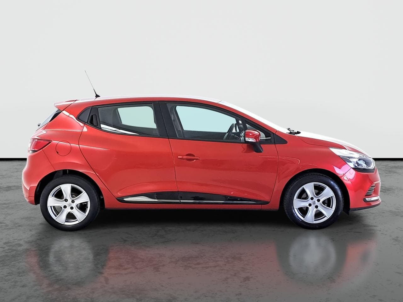 2020 Renault CLIO - 12