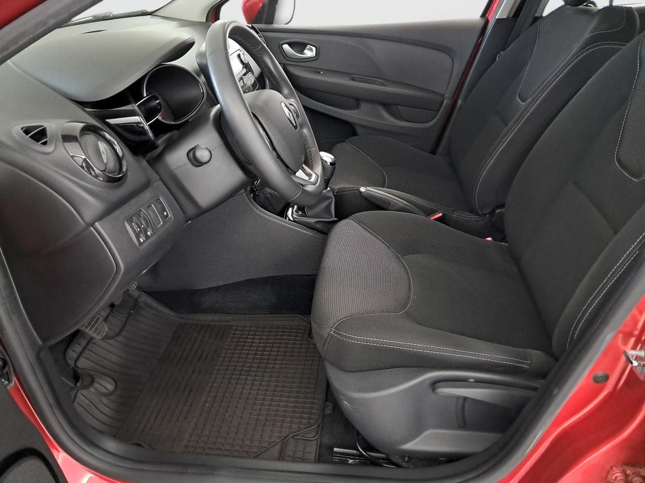 2020 Renault CLIO - 27