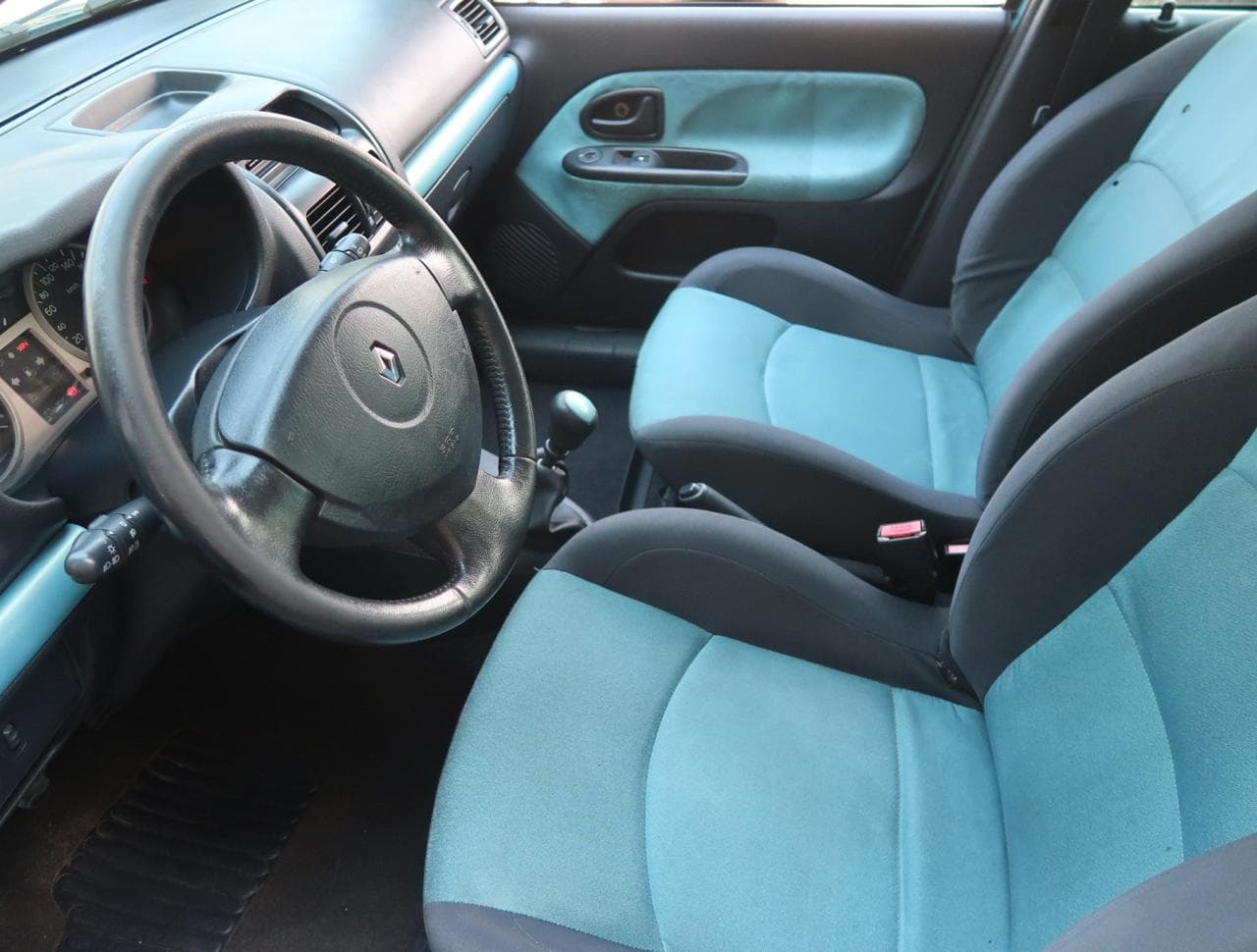 2002 Renault CLIO - 27