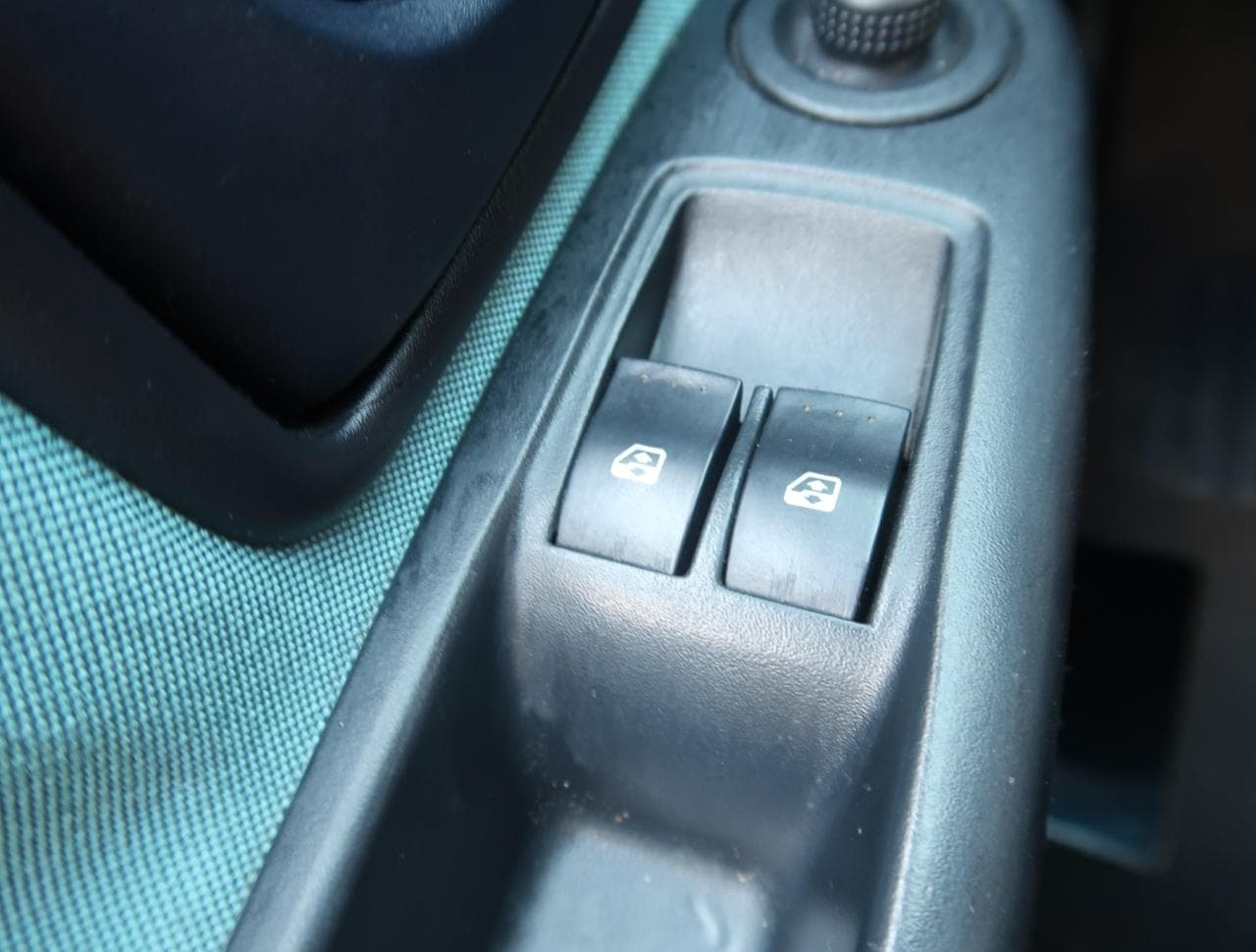 2002 Renault CLIO - 32
