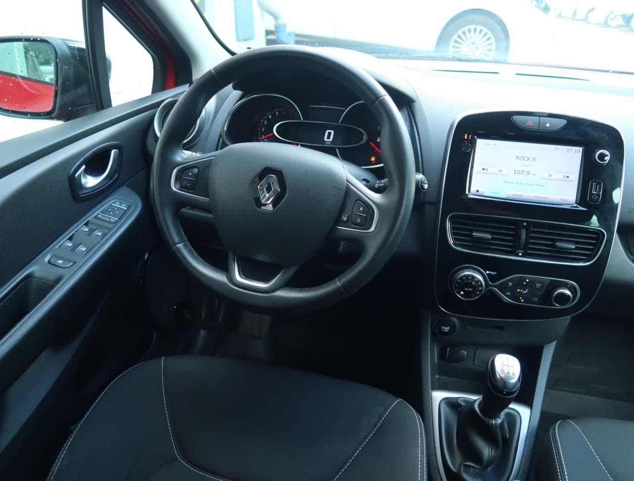 2018 Renault CLIO - 15