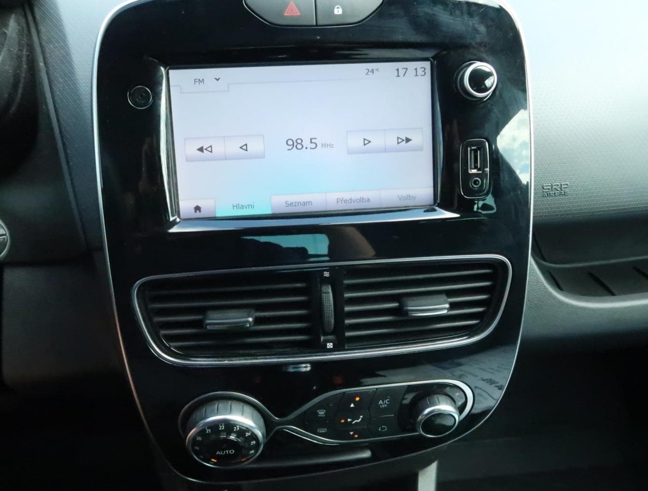 2018 Renault CLIO - 32
