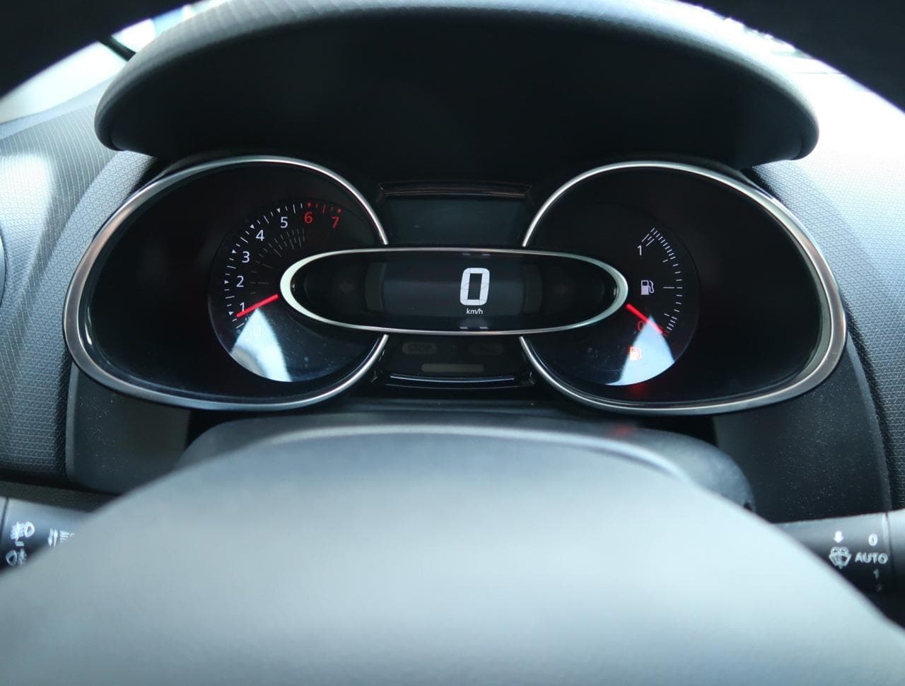 2018 Renault CLIO - 30