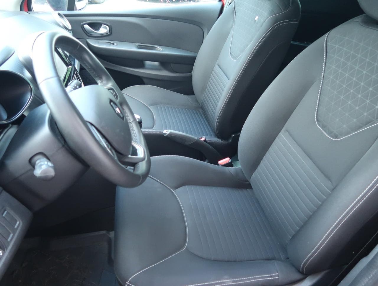 2018 Renault CLIO - 28