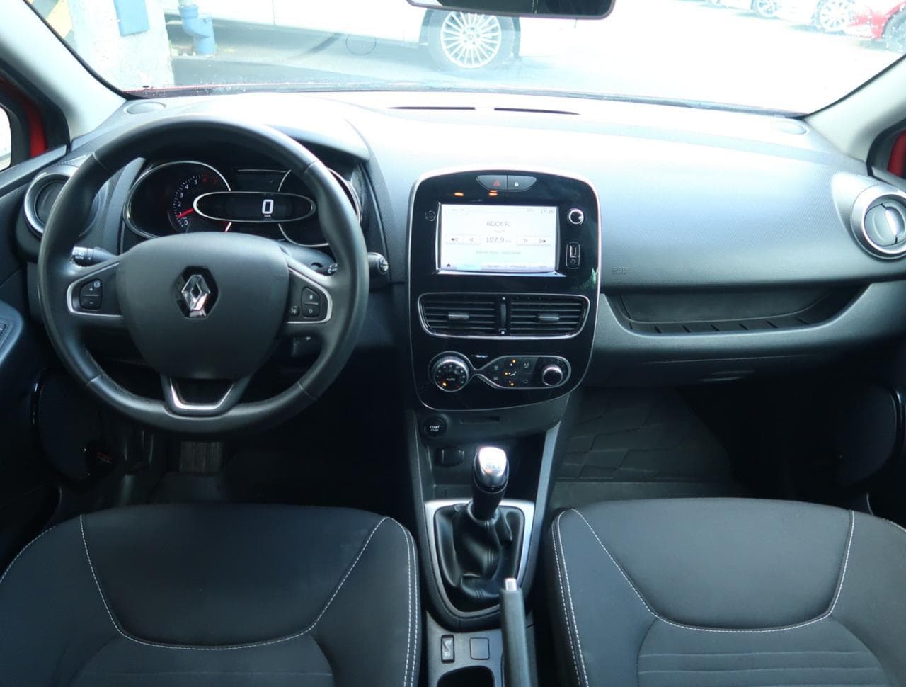 2018 Renault CLIO - 17