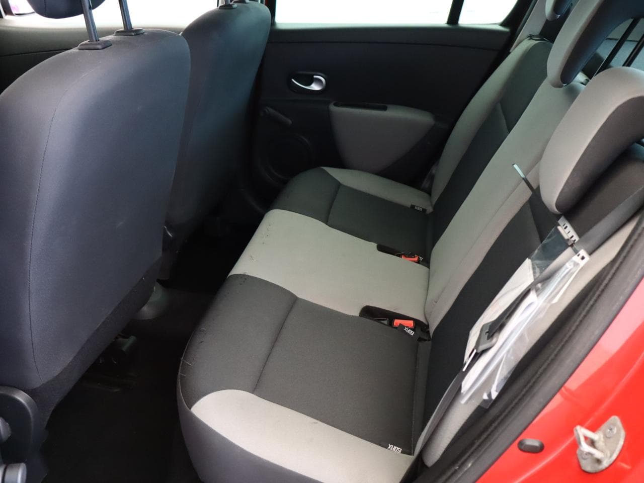 2010 Renault CLIO - 18