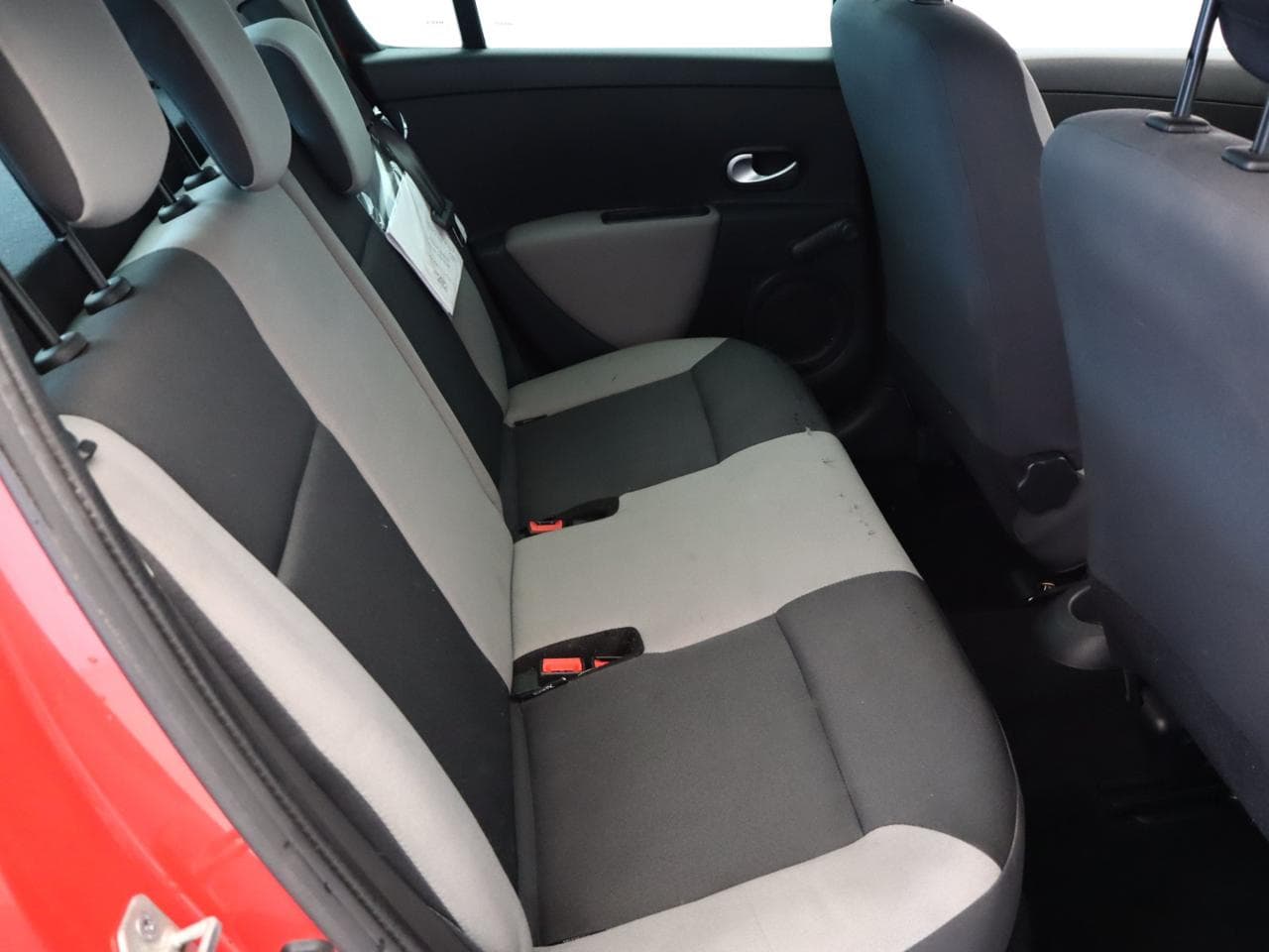 2010 Renault CLIO - 15