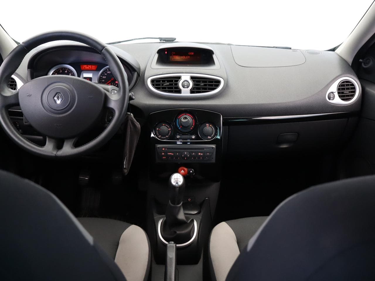 2010 Renault CLIO - 11