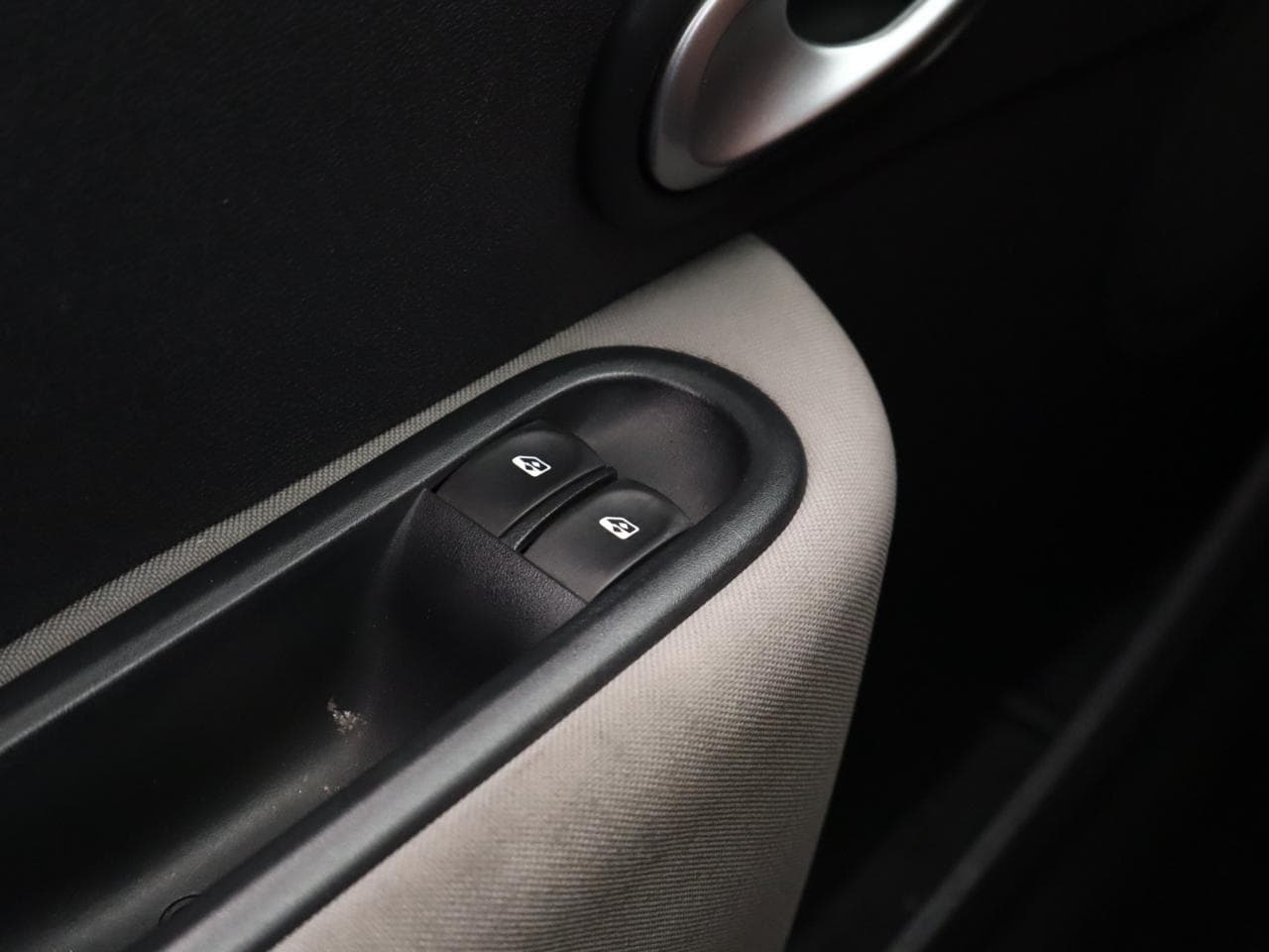 2010 Renault CLIO - 27