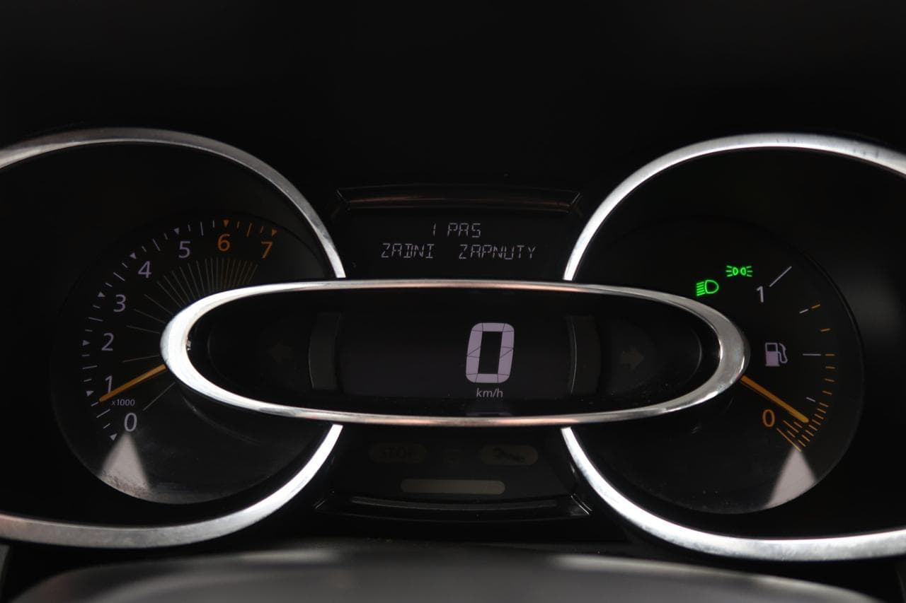 2014 Renault CLIO - 27