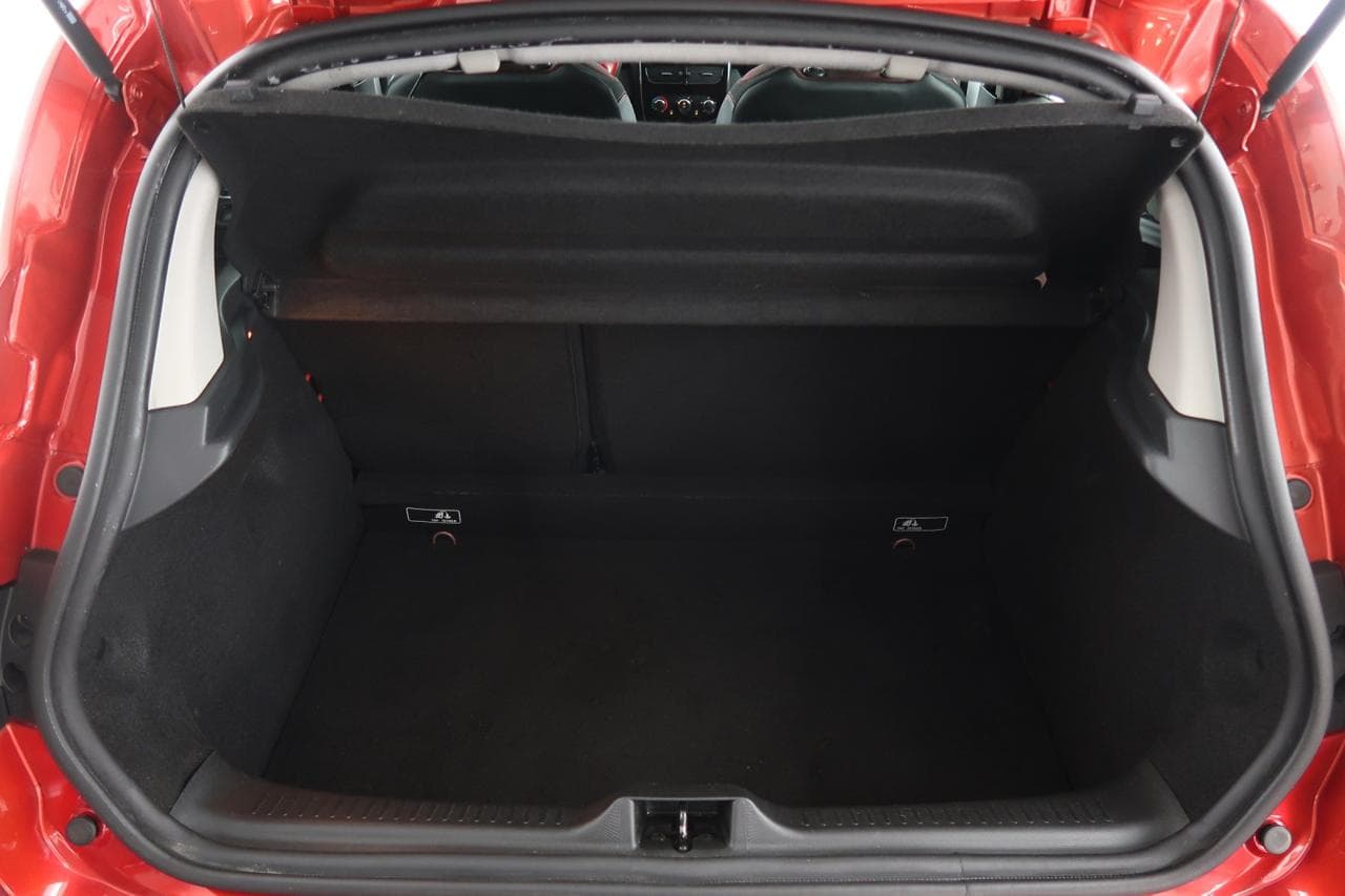 2014 Renault CLIO - 33