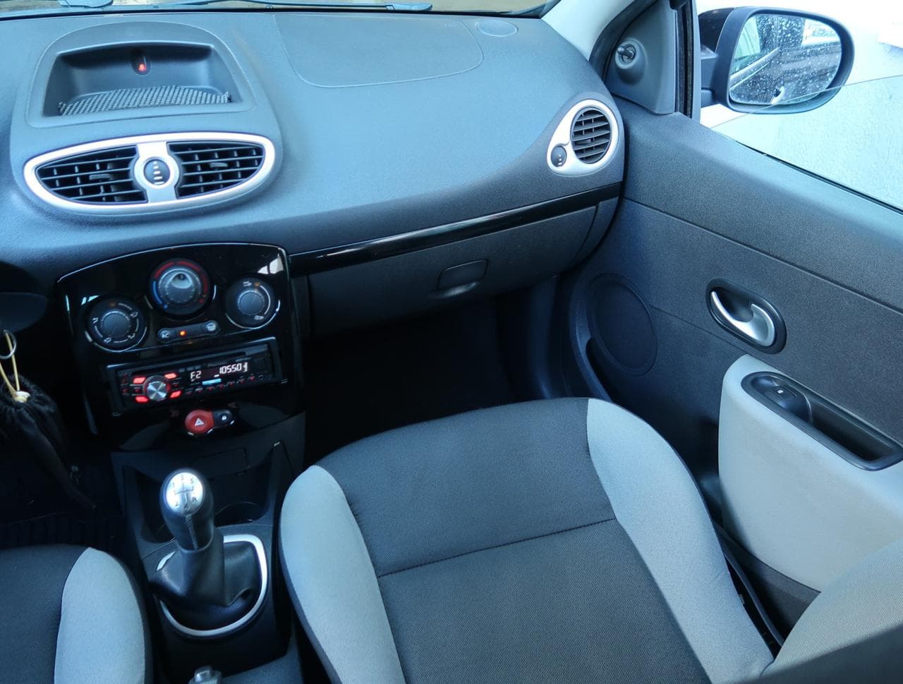 2011 Renault CLIO - 17