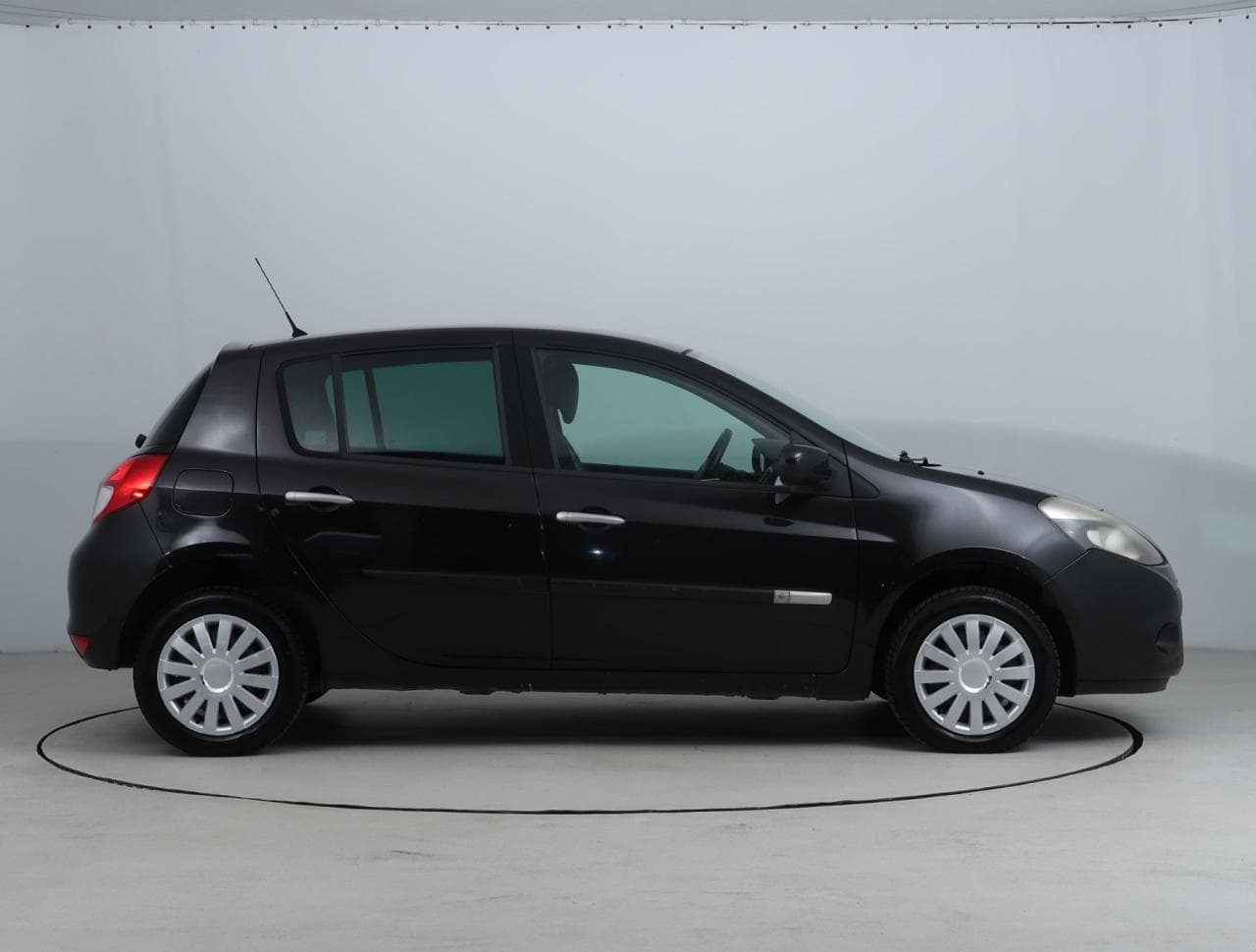 2011 Renault CLIO - 12