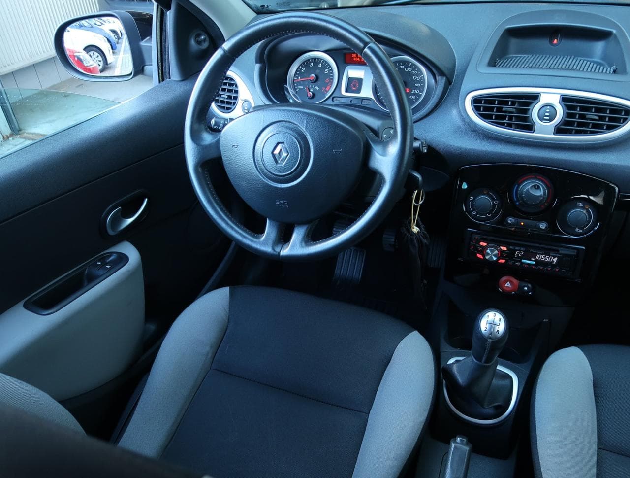 2011 Renault CLIO - 13