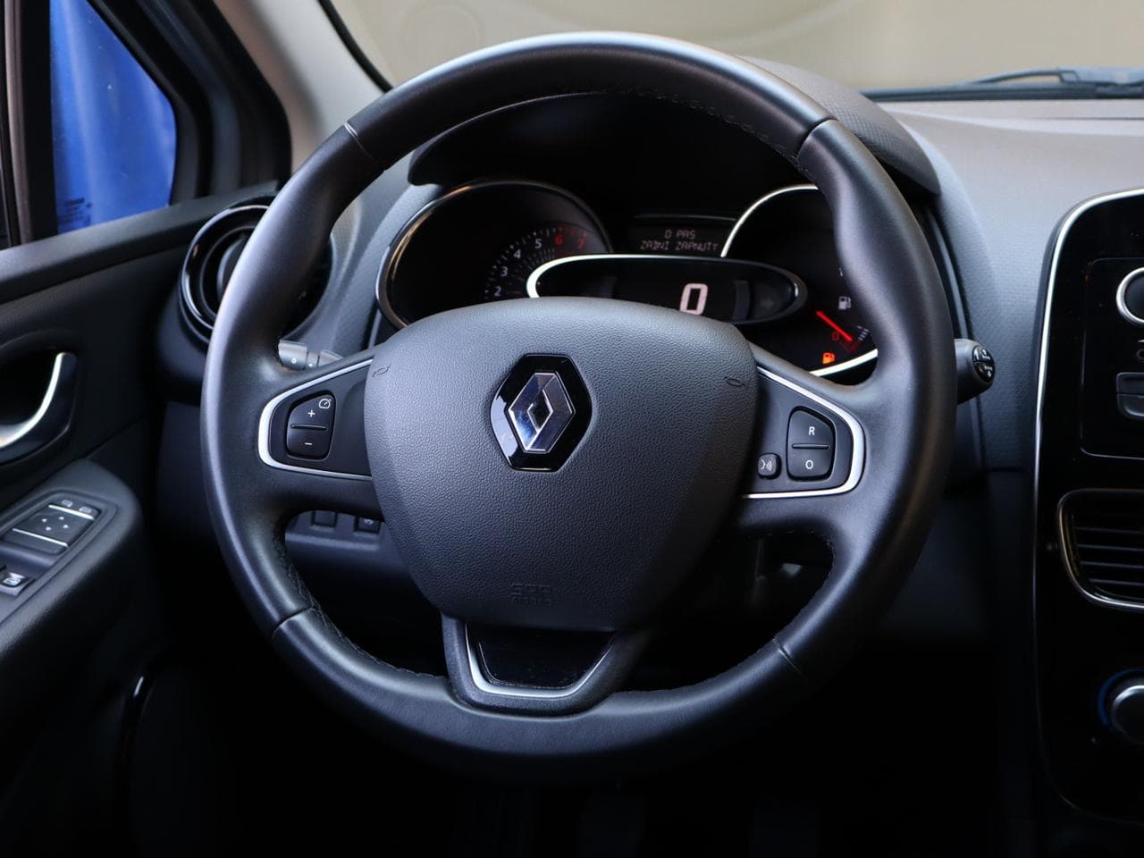 2020 Renault CLIO - 18