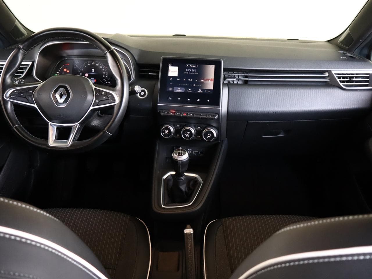 2020 Renault CLIO - 9