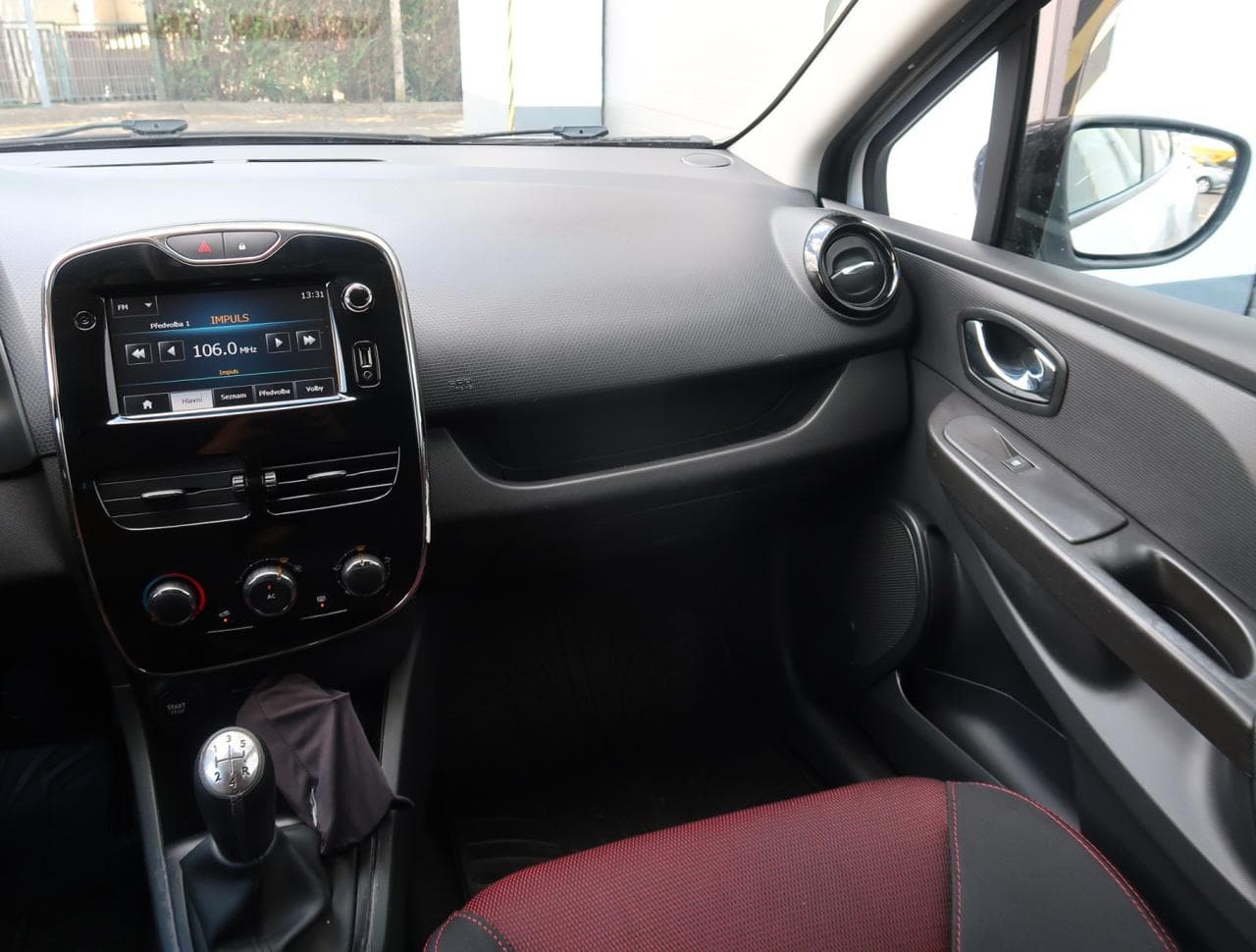 2013 Renault CLIO - 11