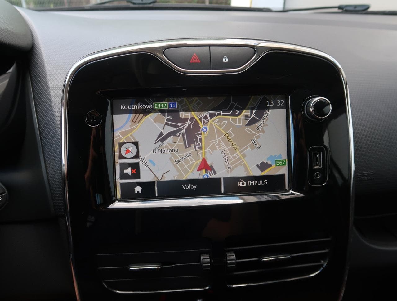 2013 Renault CLIO - 19