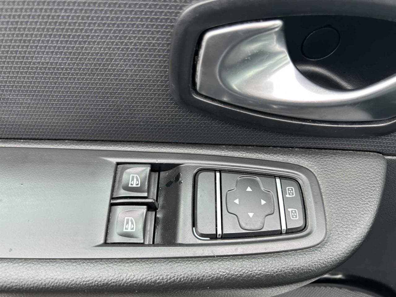 2016 Renault CLIO - 11