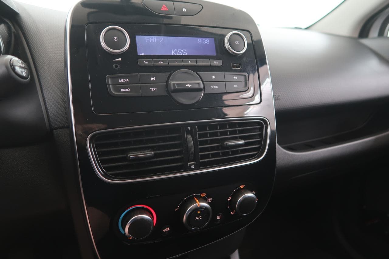 2020 Renault CLIO - 18