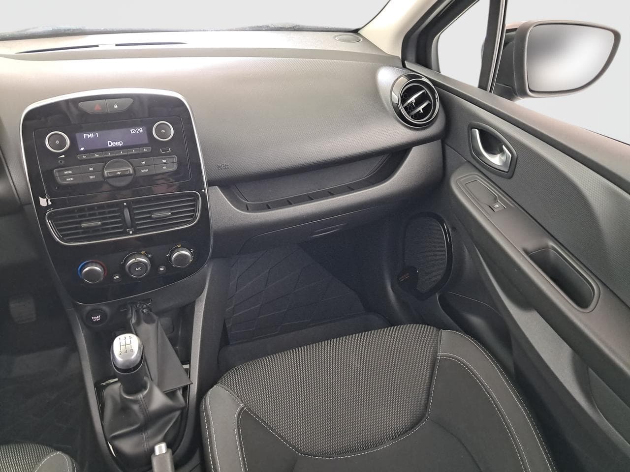 2019 Renault CLIO - 11