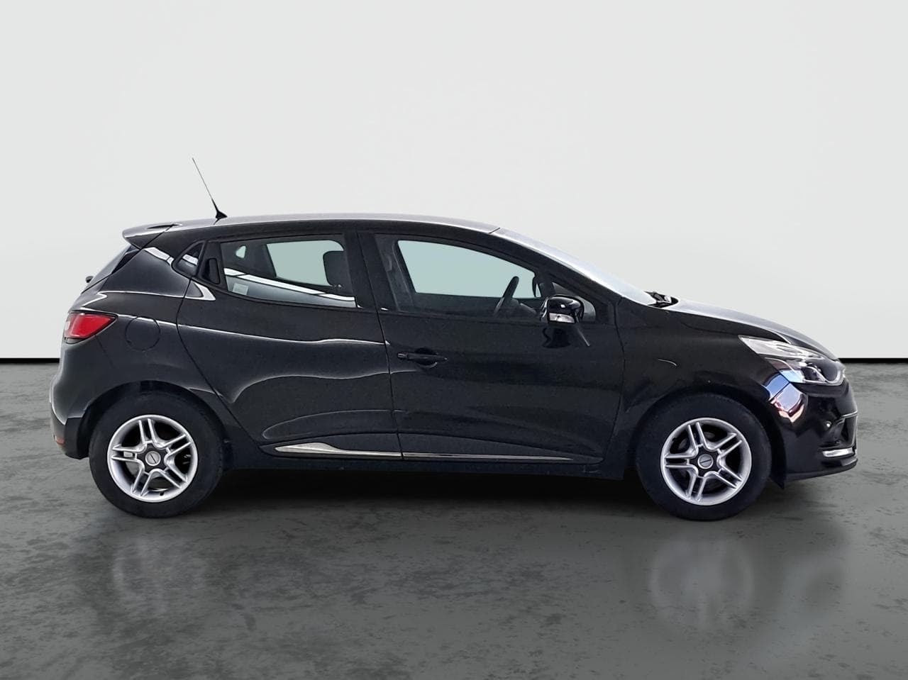 2019 Renault CLIO - 8