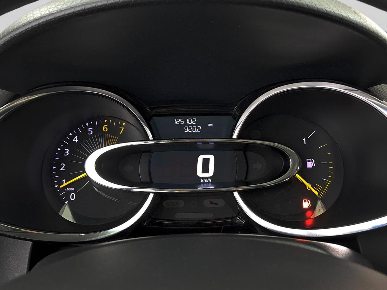 2014 Renault CLIO - 17