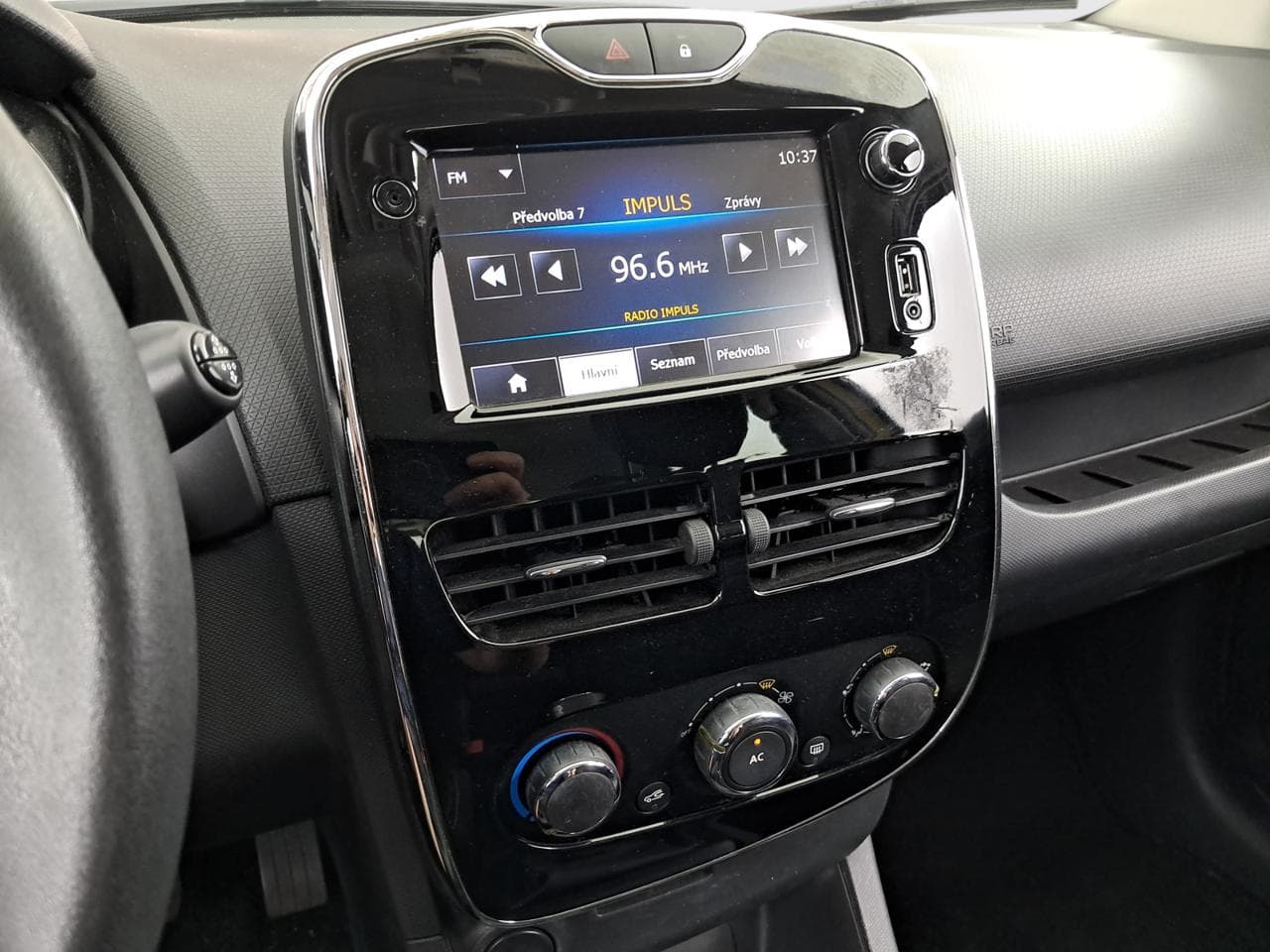 2014 Renault CLIO - 18