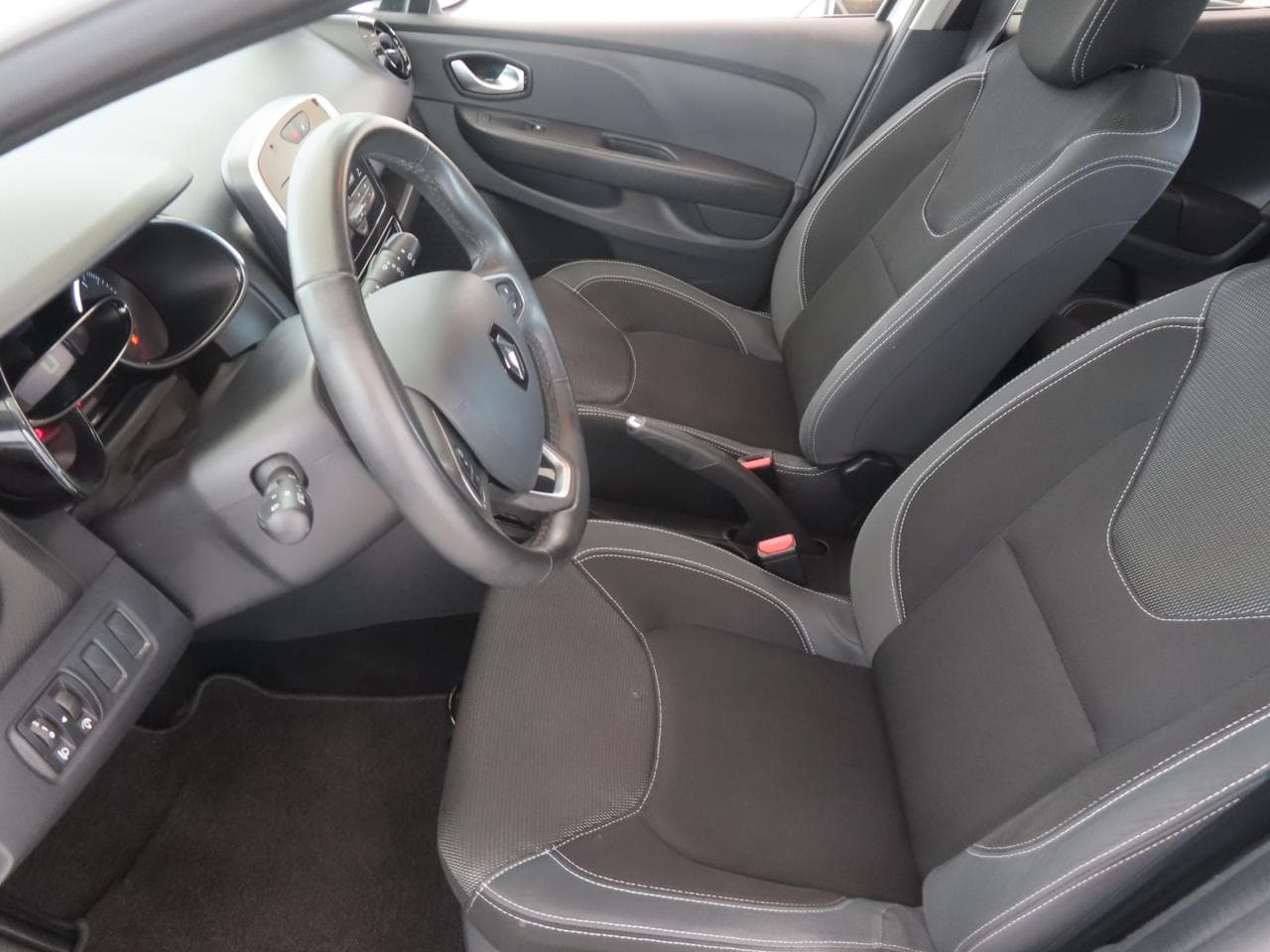 2017 Renault CLIO - 16