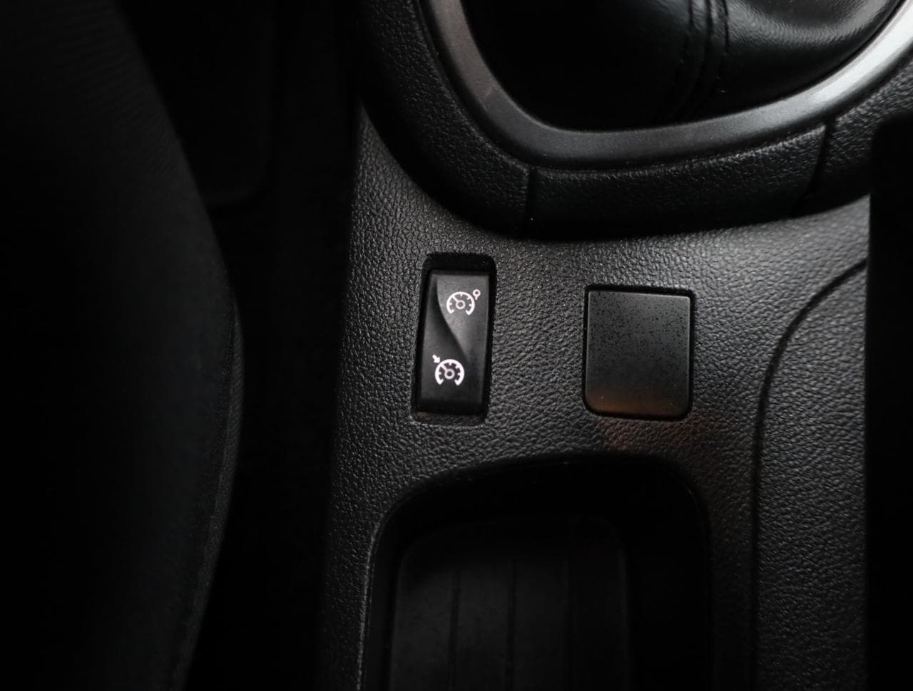 2018 Renault CLIO - 18