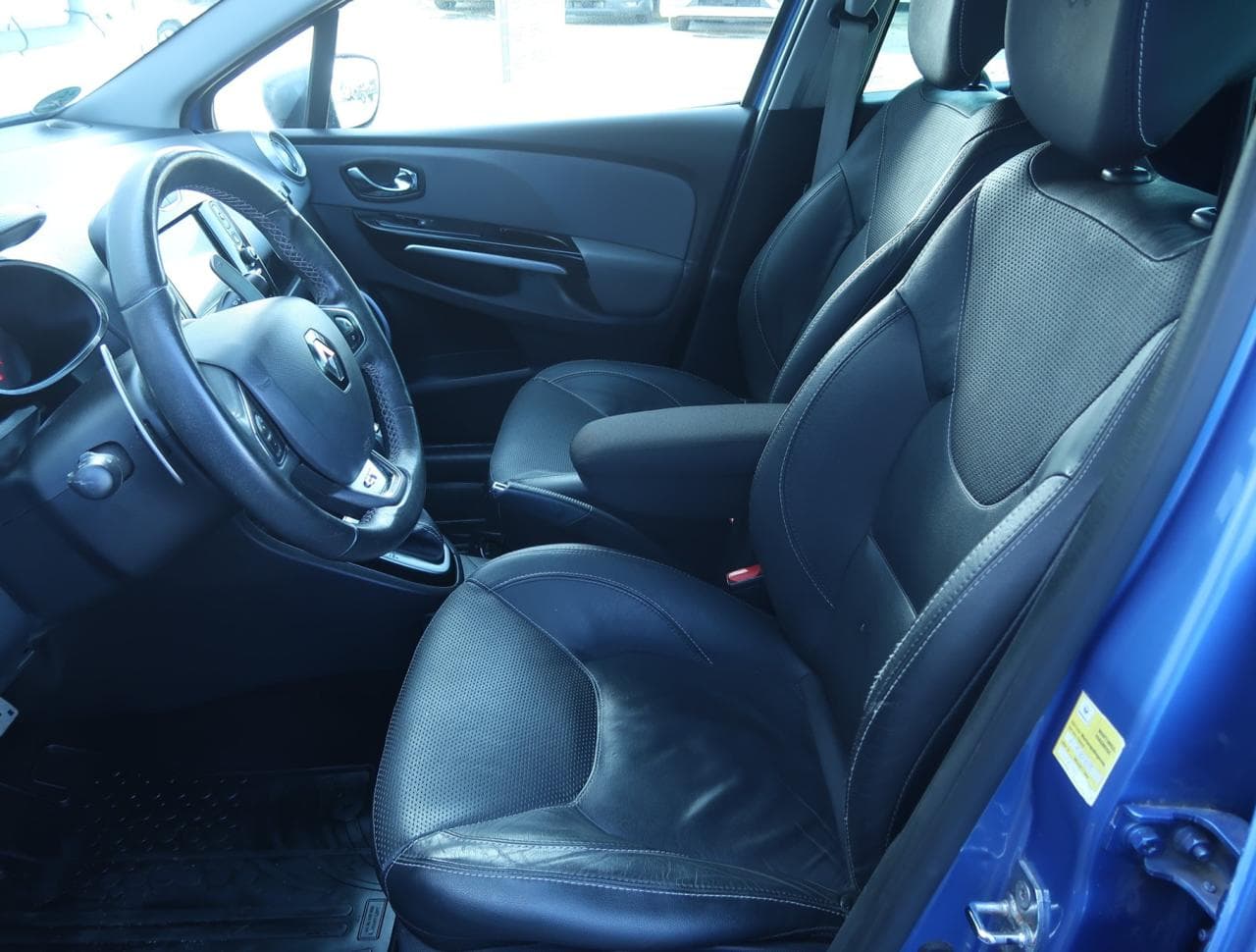 2014 Renault CLIO - 16