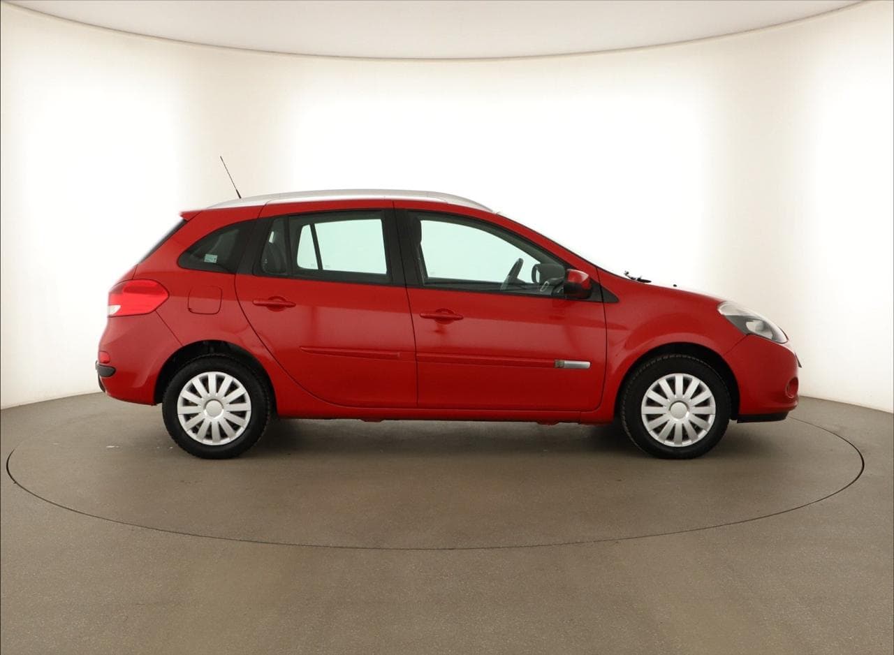 2012 Renault Clio - 8