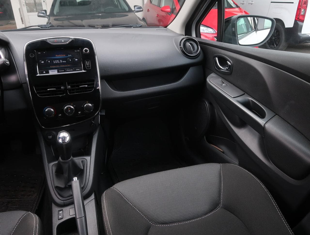 2013 Renault Clio - 11