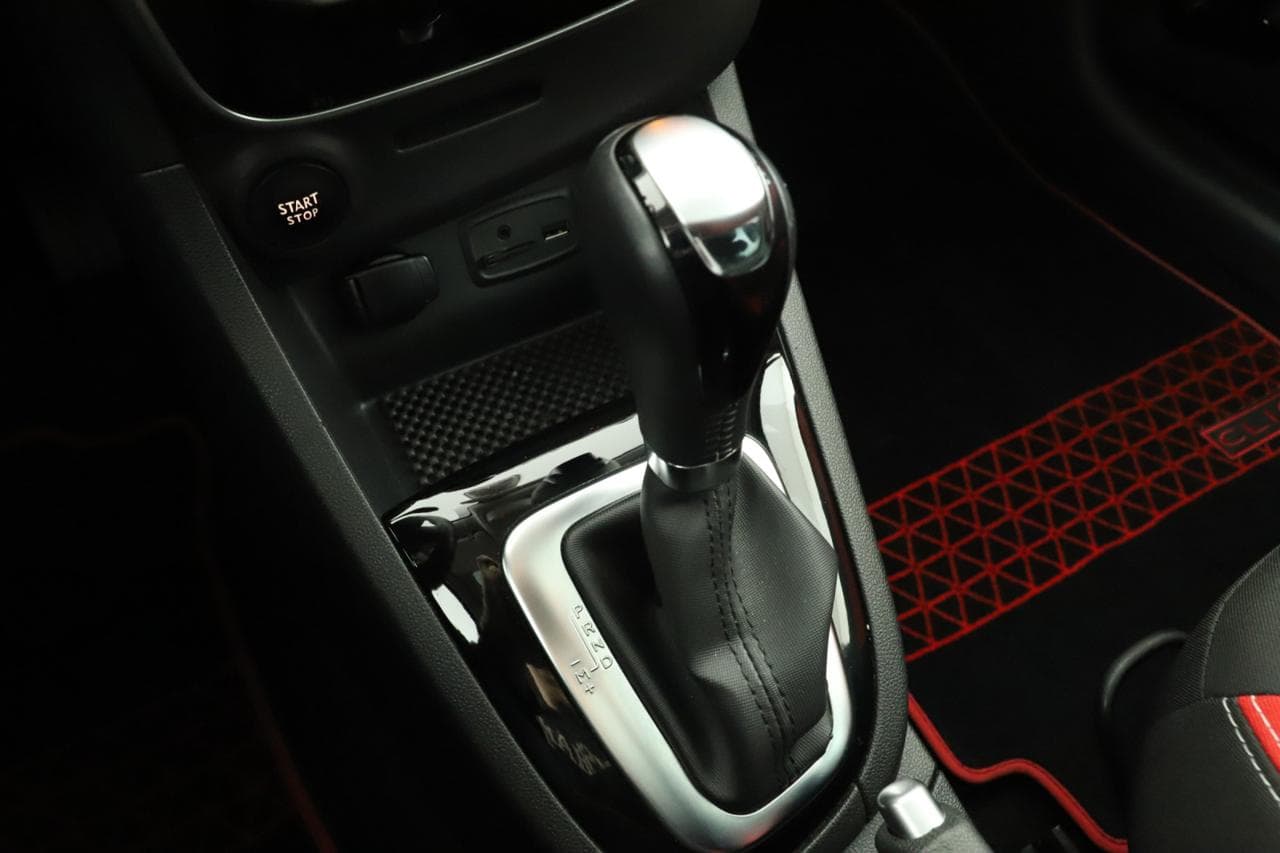 2016 Renault Clio - 19