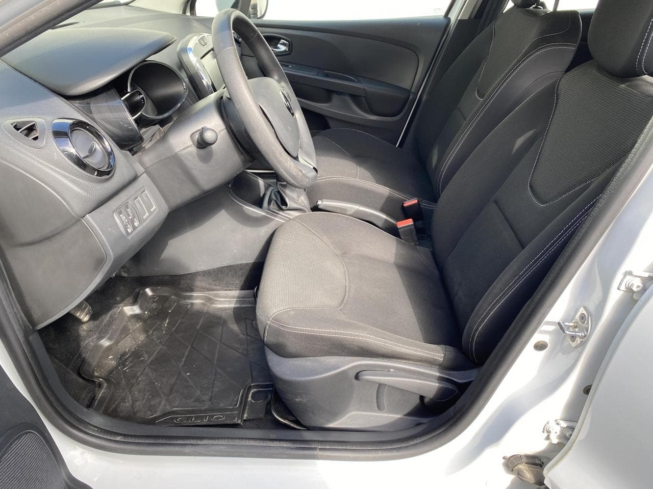 2015 Renault CLIO - 9