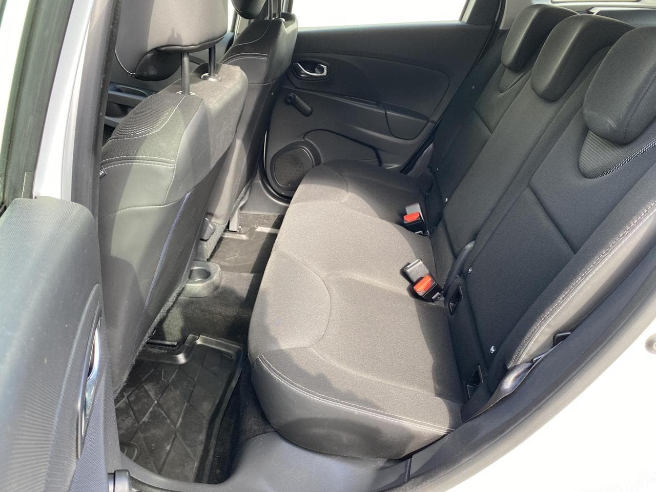 2015 Renault CLIO - 10