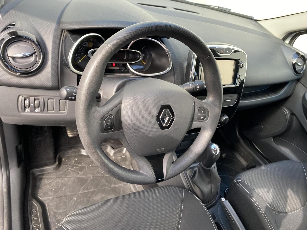 2015 Renault CLIO - 12