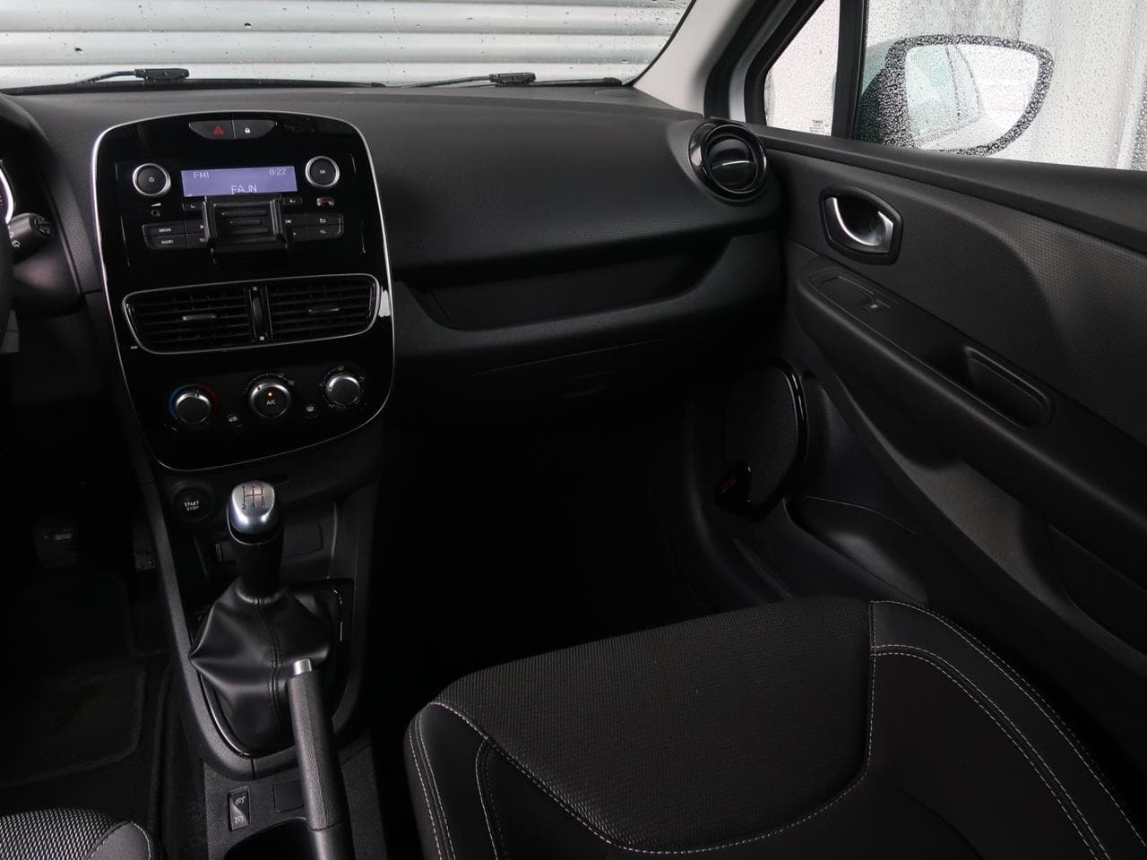 2018 Renault CLIO - 18
