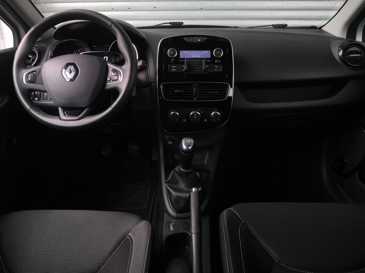 2018 Renault CLIO - 17