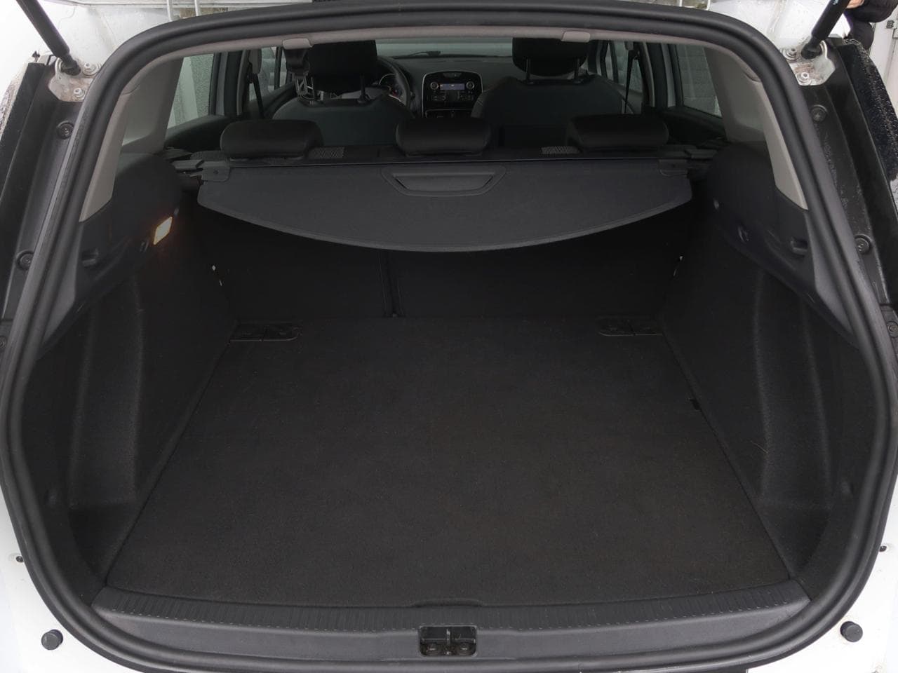 2018 Renault CLIO - 32
