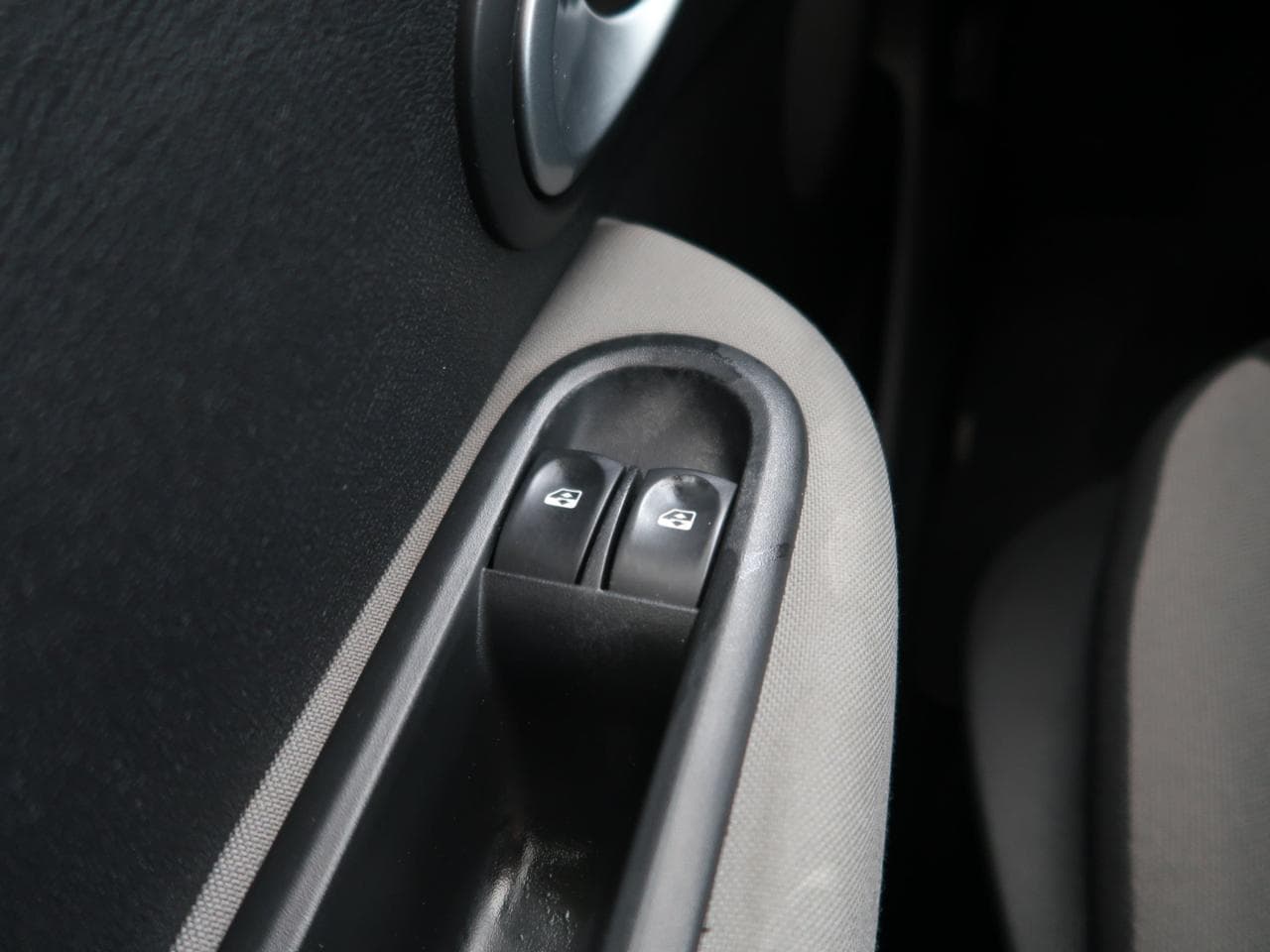 2011 Renault CLIO - 20
