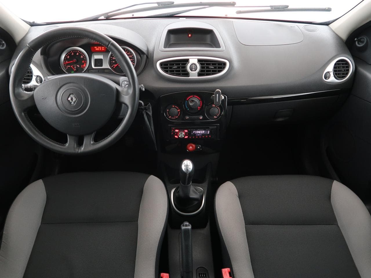 2011 Renault CLIO - 10