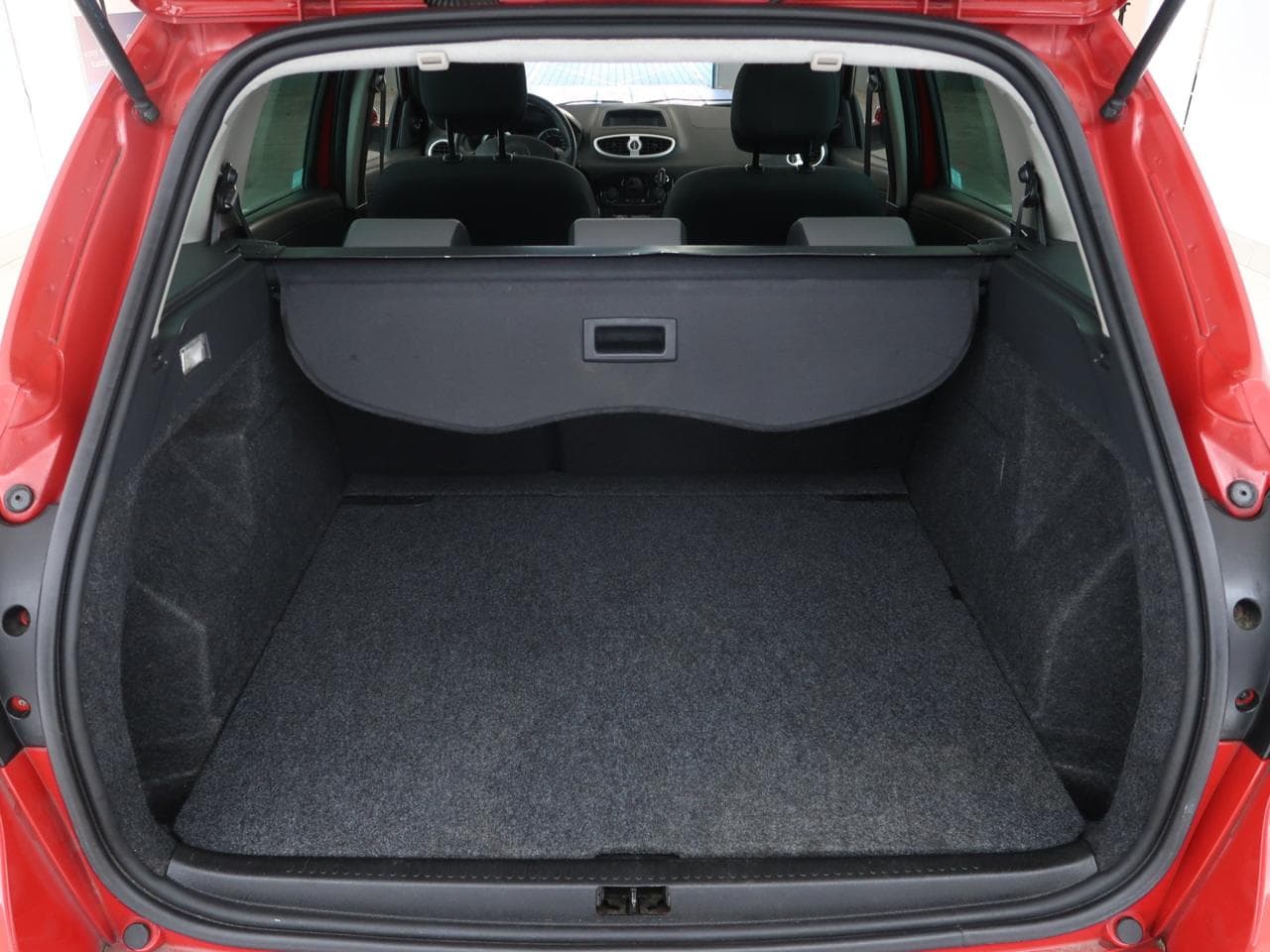 2011 Renault CLIO - 19