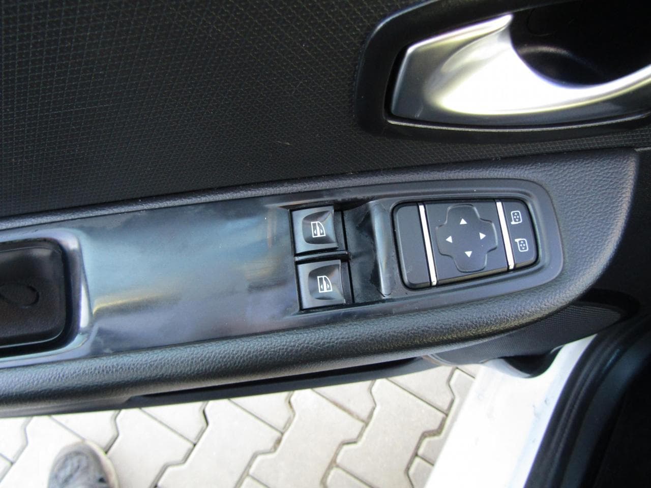 2018 Renault CLIO - 11