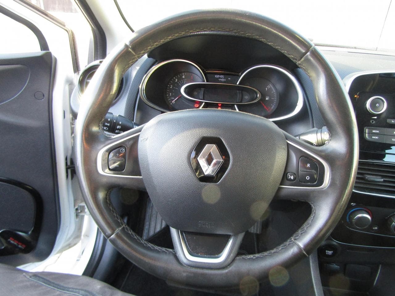 2018 Renault CLIO - 15