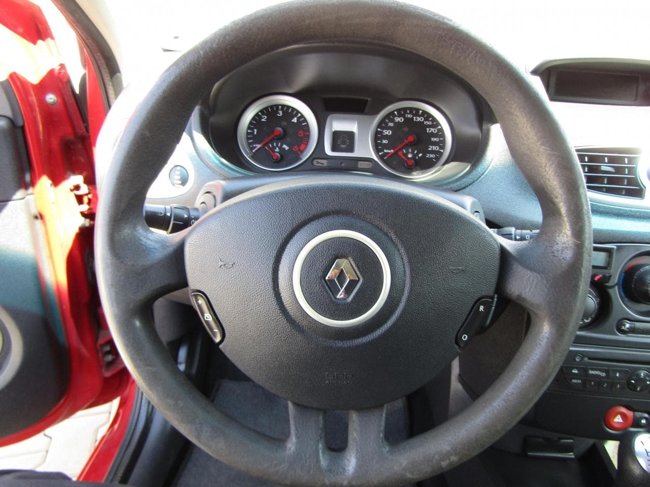 2009 Renault CLIO - 26