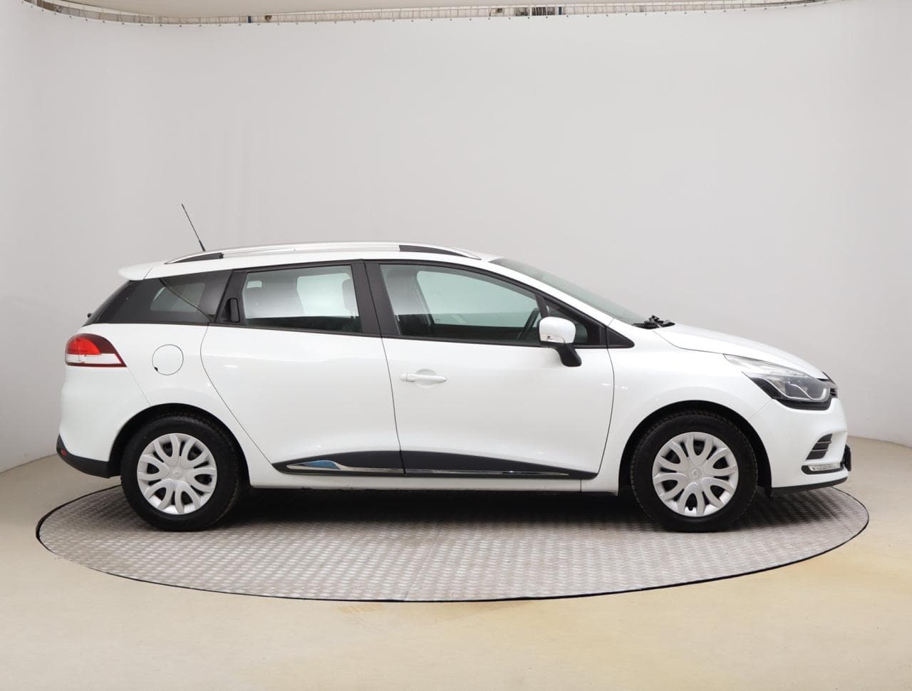 2018 Renault CLIO - 8