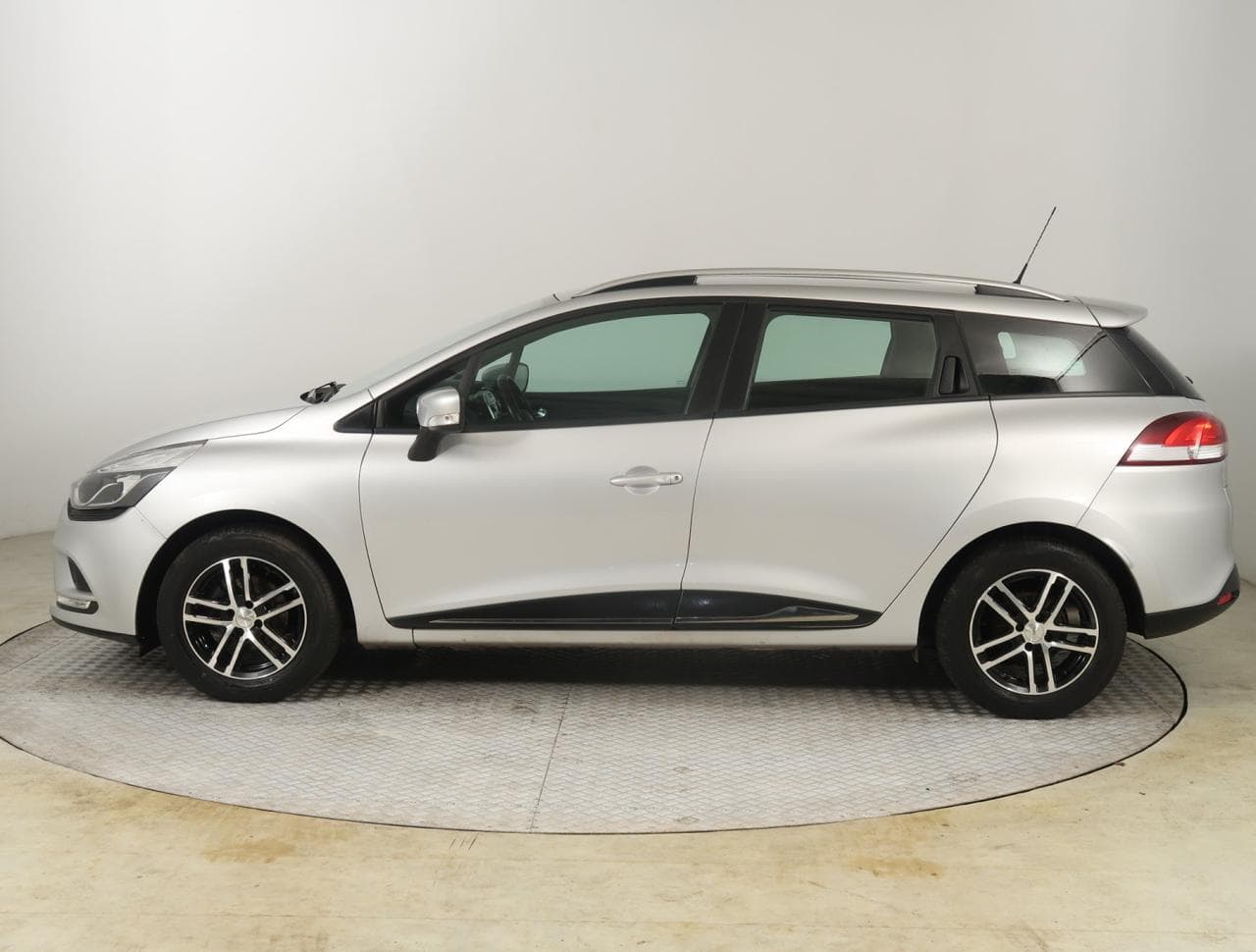 2018 Renault CLIO - 6